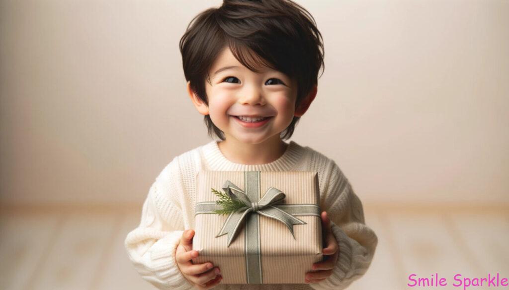 真冬のクリスマスを温める素敵なエガちゃんねるの企画「エガサンタがやってきた」 4 プレゼントに喜んでいる男の子